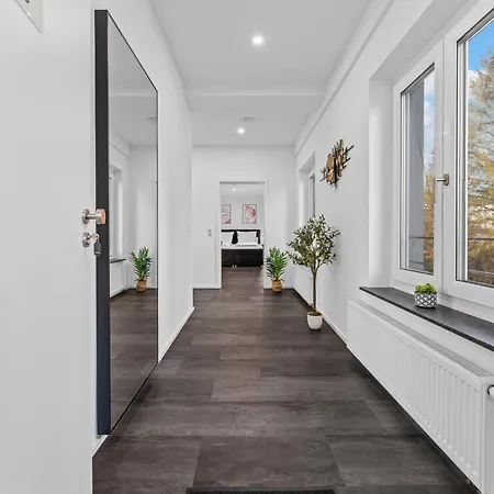 Illler Homes Moderne Fewos Fuer Bis Zu 7 Pers Mit Kueche & Parkplaetzen, Teilweise Mit Terrasse * ממינגן