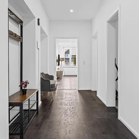 Illler Homes Moderne Fewos Fuer Bis Zu 7 Pers Mit Kueche & Parkplaetzen, Teilweise Mit Terrasse *