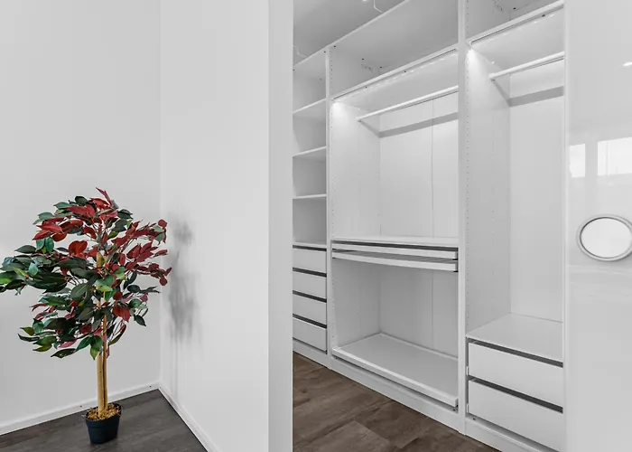 Illler Homes Memmingen Moderne Fewos Fuer Bis Zu 7 Pers Mit Kueche & Parkplaetzen, Teilweise Mit Terrasse *