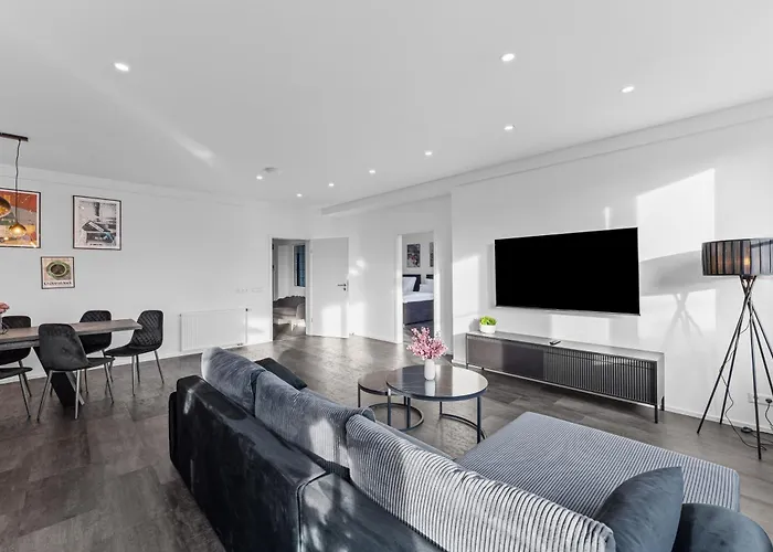 Illler Homes Memmingen Moderne Fewos Fuer Bis Zu 7 Pers Mit Kueche & Parkplaetzen, Teilweise Mit Terrasse Memmingen